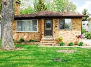 2220 Grantwood Dr, Parma, OH 44134