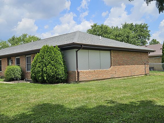 2nd image of 8480 Woodgrove Ct #8480