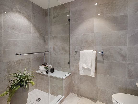 5th image of 485 W 42nd Ave #2404