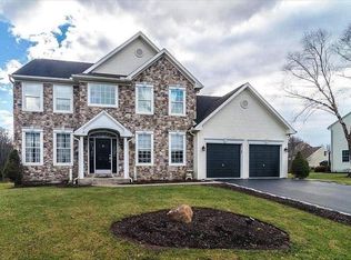 204 Victoria Dr, Douglassville, PA 19518