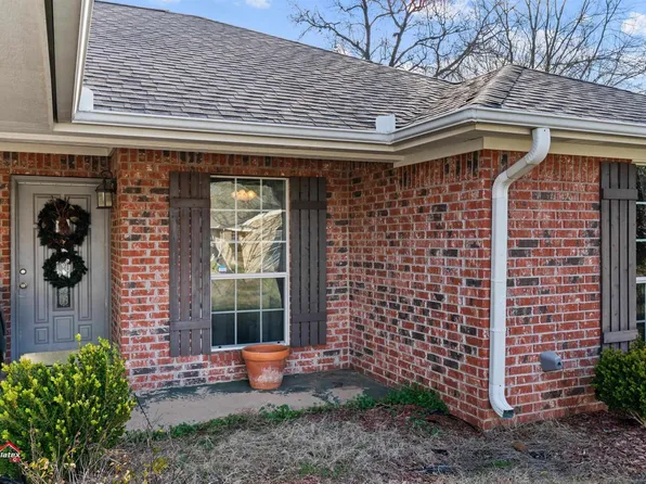 422 Magnolia, Hughes Springs, TX 75656