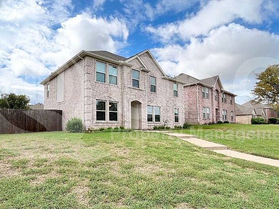 2nd image of 612 Woodland Manor Dr