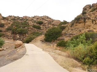 9443 Thompson Ave, Chatsworth, CA 91311