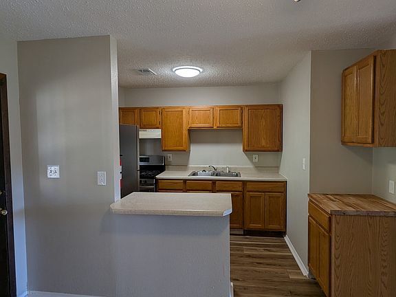 4th image of 1313 S Clinton Rd #8