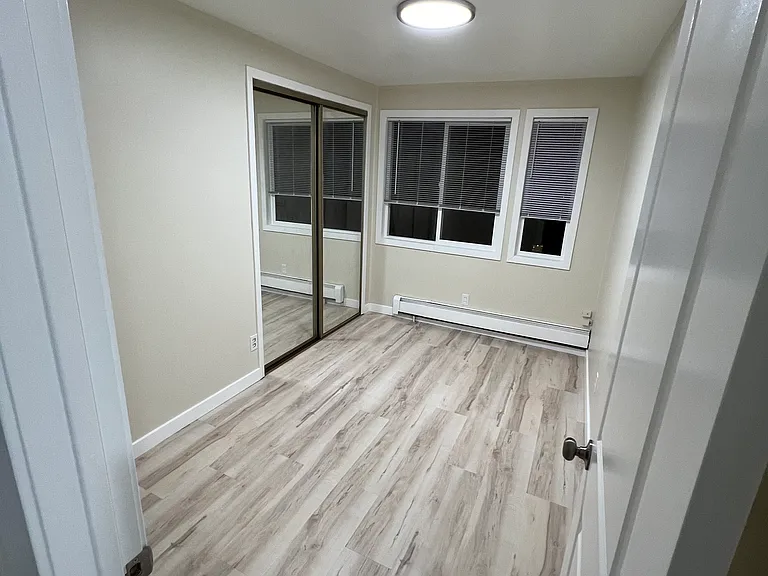2807 Valleywood Dr — Photo 3