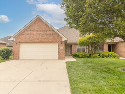 4725 W Harrisburg Ct, New Palestine, IN, 46163