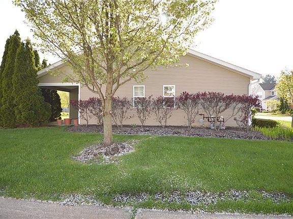 3rd image of 5549 Saint Thomas Ln