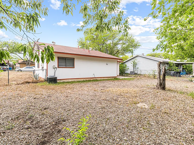4334 Hickory Hill Dr — Photo 18