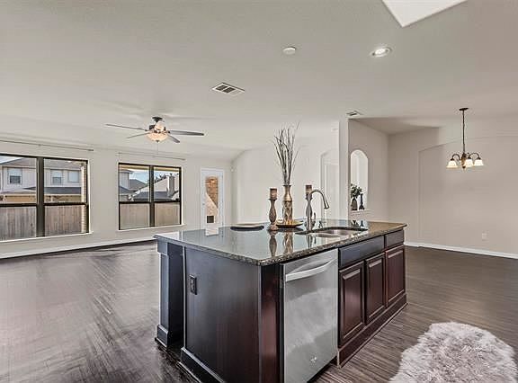 4th image of 10445 Sixpence Ln