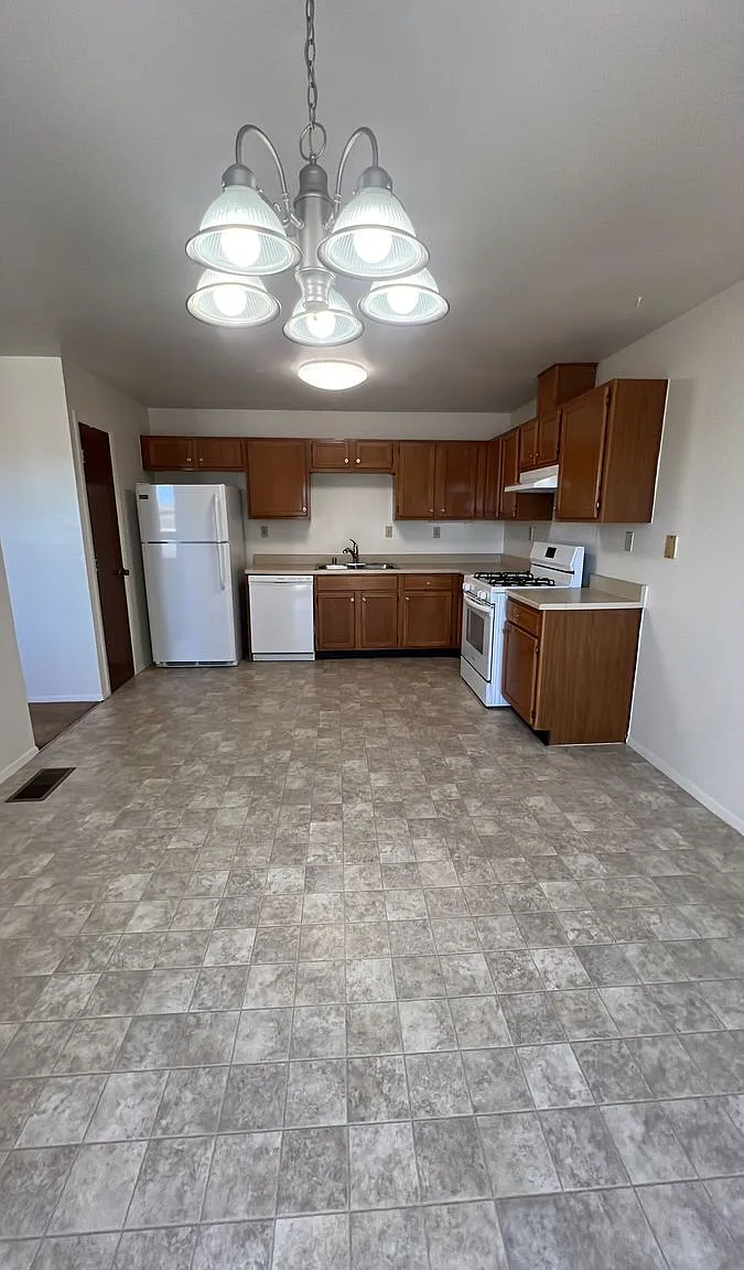 2 bed, 1.5 bath, 1066 sqft, $1,510 — Photo 1