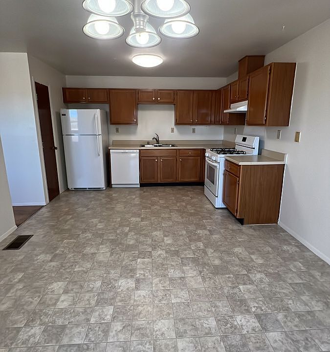 1st image of 1193 Desmet Ct