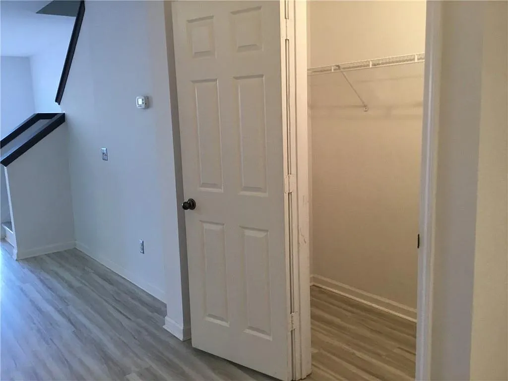 3 bed, 2.5 bath, 1676 sqft, $2,150 — Photo 4