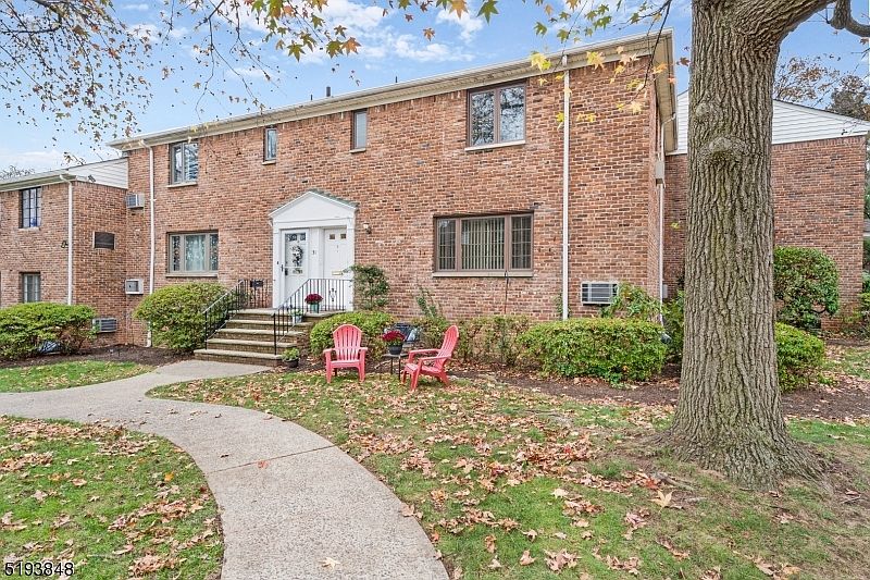1st image of 31B Troy Dr #B