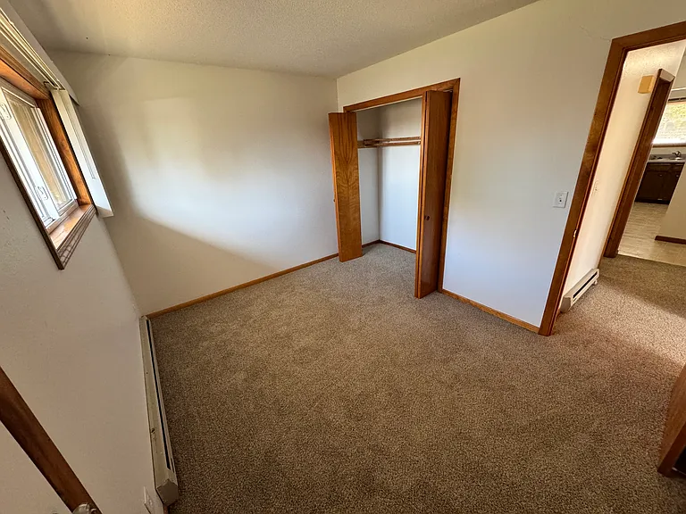 Cliffside Apartments — Photo 16