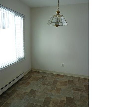 5th image of 67 Candlewood Dr