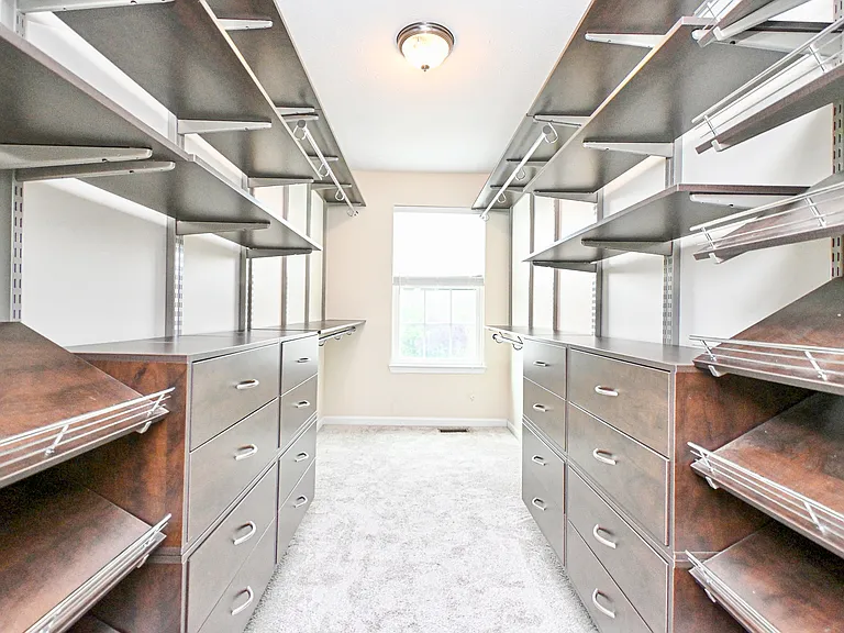 8453 Forest Valley Dr — Photo 31