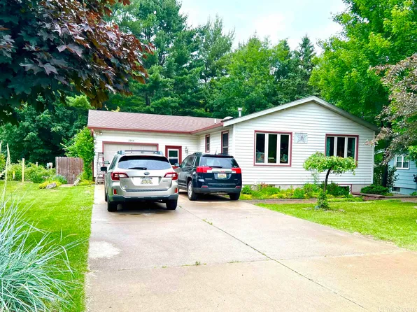 2252 Huron St, Marquette, MI 49855