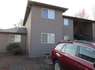 594 Van Wey Cir, Medford, OR 97524