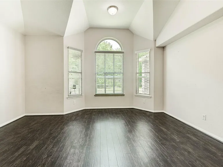 43 Amaifi Dr — Photo 30