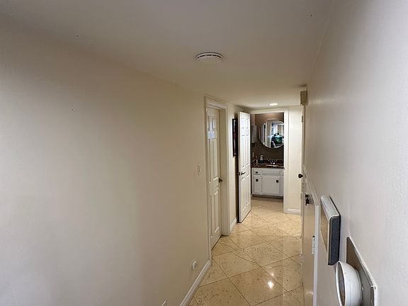 3rd image of 14623 Weddington St