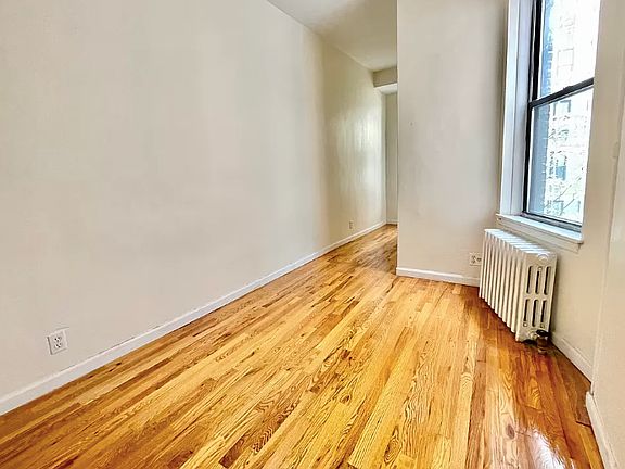 4th image of 212 W 82nd St APT 3B