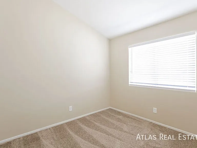 6398 Cedar Breaks Ave — Photo 10