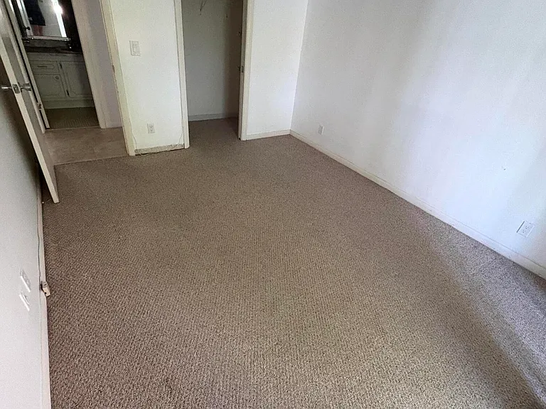 163 Somerset Cres #H — Photo 12
