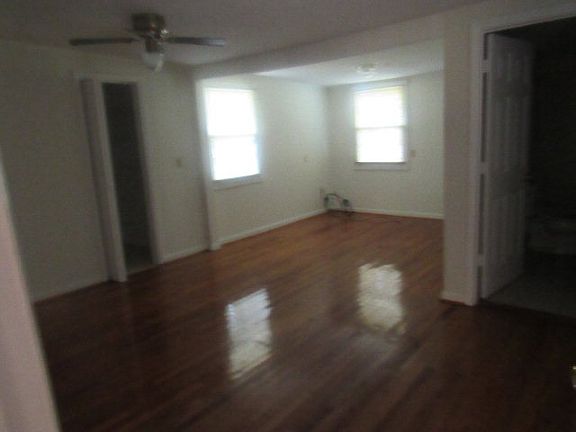 4th image of 1447 Wyman St NE