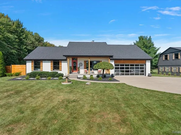 47037 Sugarbush Rd, Chesterfield, MI 48047