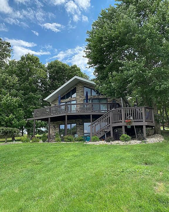 1st image of 372 Baldwin Dr