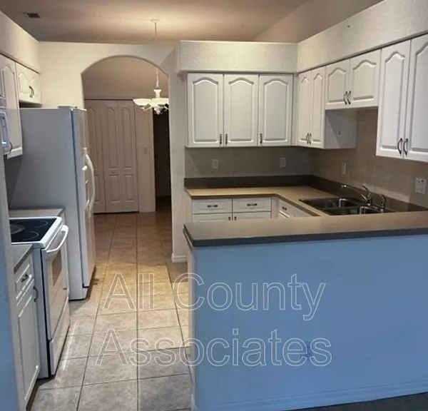 12147 Putter Green Ct — Photo 4