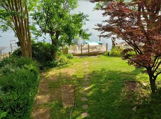 2016 Lakebreeze Way, Reston, VA 20191