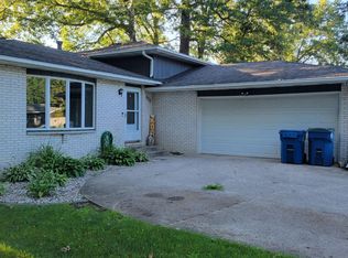 500 Cedar St NW, Demotte, IN 46310