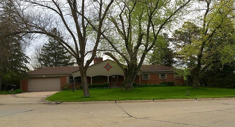 1st image of 3840 Sylvian Ave