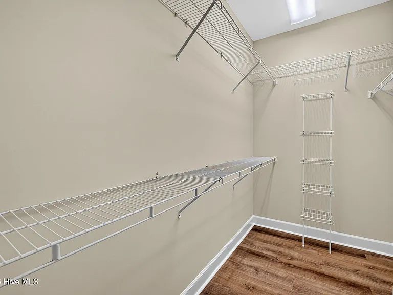 3901 Botsford Ct #101 — Photo 28