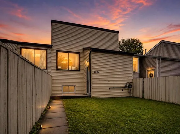 1104 W 53c St SE, Calgary, AB T2A 1W4