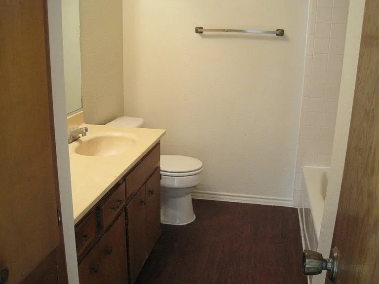 16029 Stoneham Cir — Photo 10