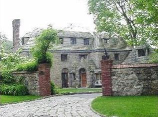 11 High Rd, Bronxville, NY 10708