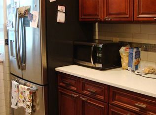 3092 34th St APT 4A, Astoria, NY 11103