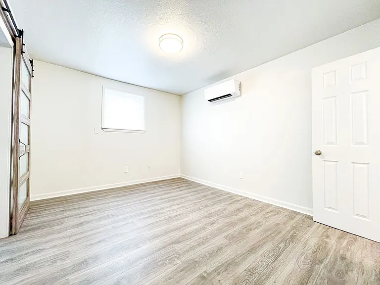 2114 Toledano St #201 — Photo 6