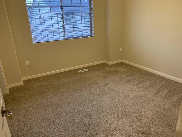 15084 NW Marianna St #1 — Photo 3