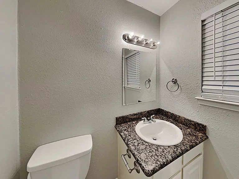 4108 Selene Dr — Photo 23