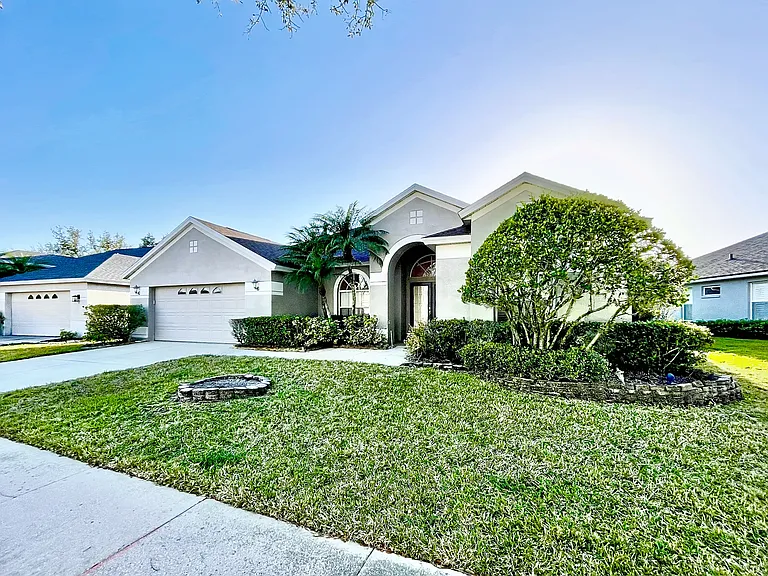 18154 Heron Walk Dr — Photo 2