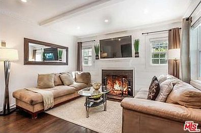 1st image of 914 N Beverly Glen Blvd