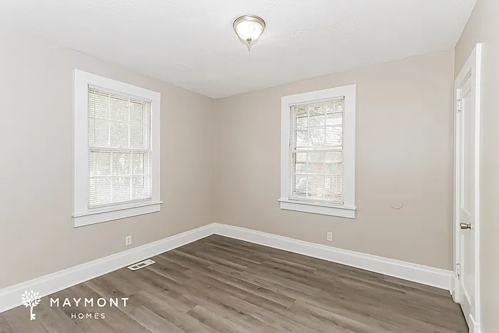2358 Forster St — Photo 13