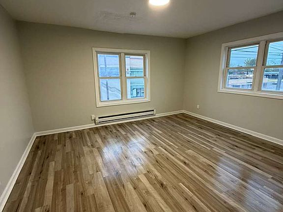 3rd image of 4106 Lee Rd Studio 3