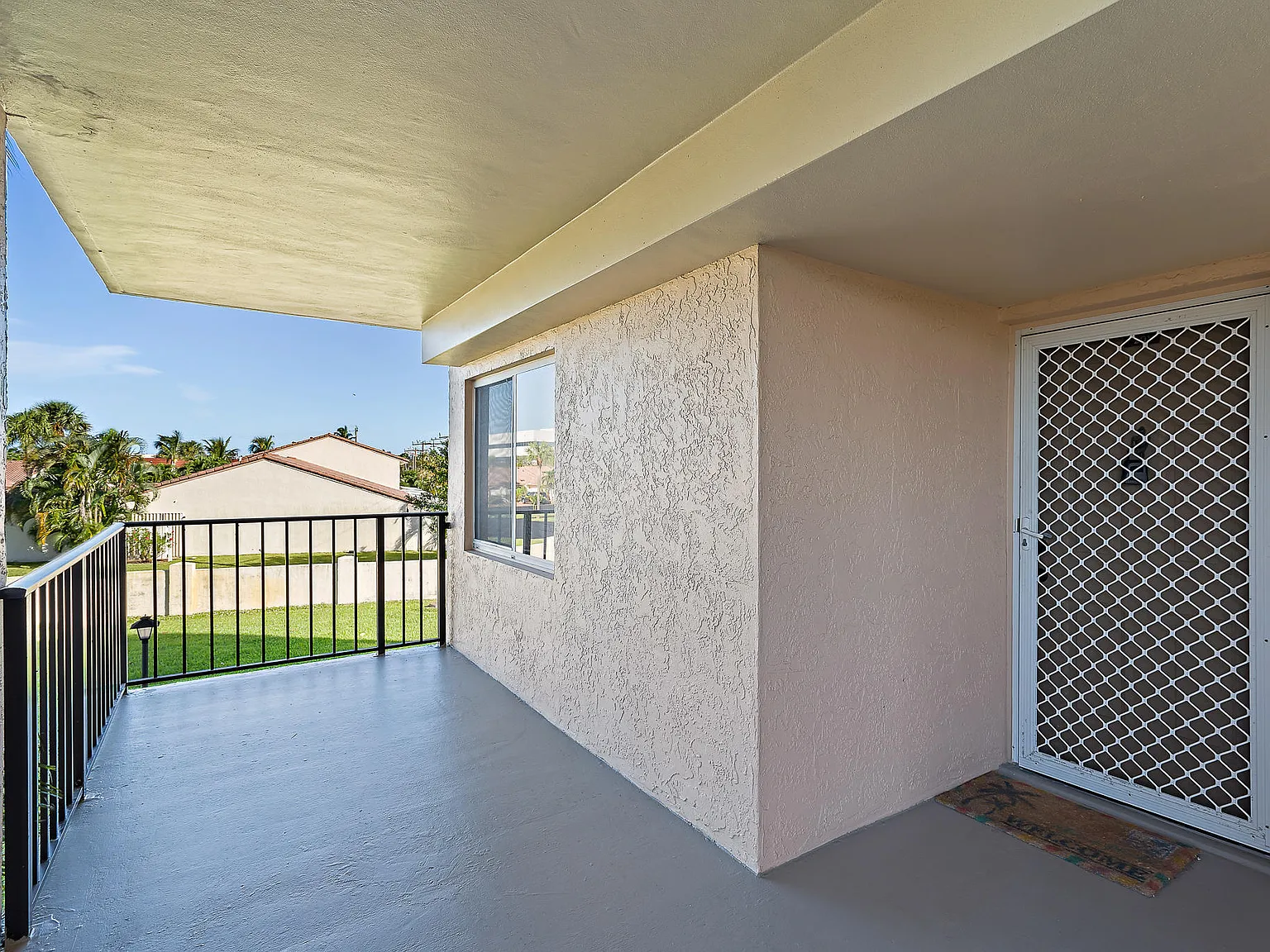 2 bed, 2.0 bath, 1250 sqft, $2,500 — Photo 3