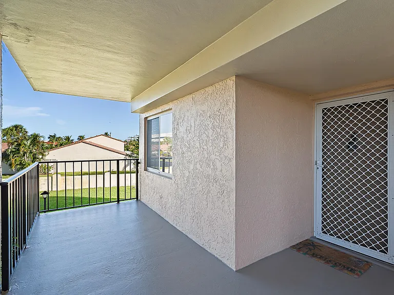 275 Palm Ave #C201 — Photo 3