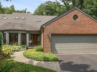 49 Warrington Dr, Lake Bluff, IL