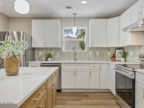 3rd image of 412 Mayfield Ave